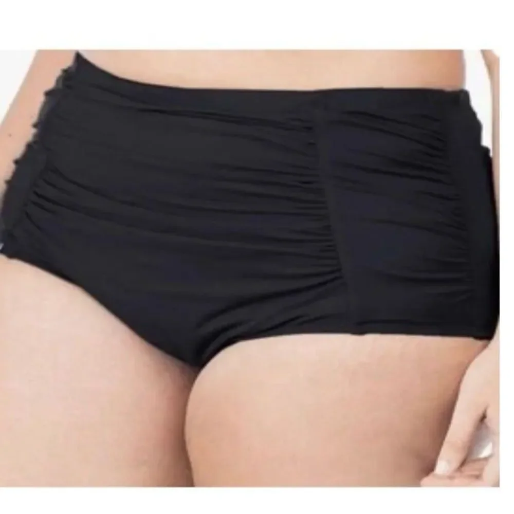 La Blanca Plus NWT Sz 18W Black Swimsuit Set